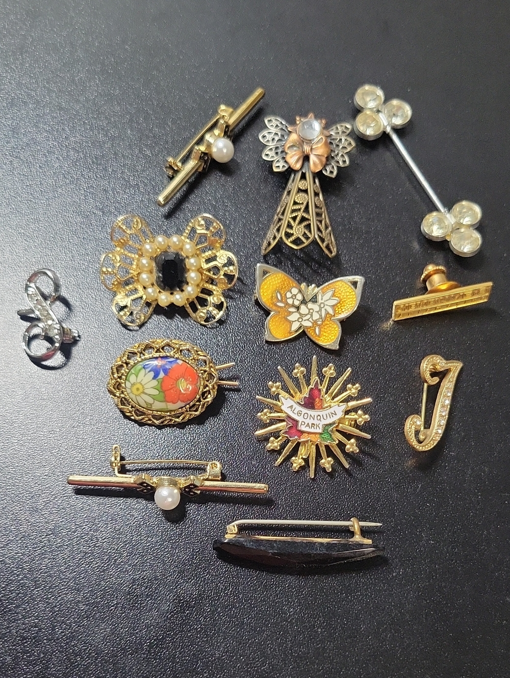 Assorted Gold-Tone Women’s Brooch Lot Of 12 Pin - Lot